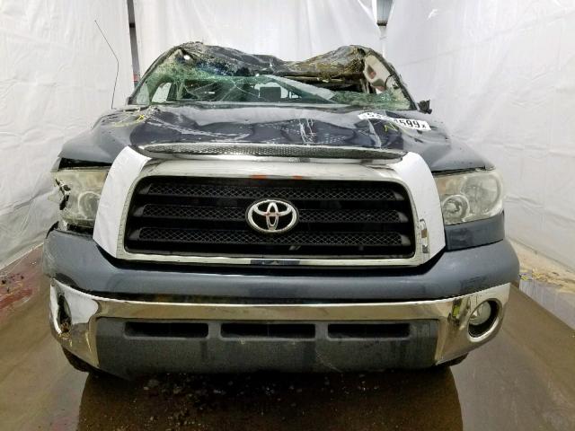 5TBBT541X8S459764 - 2008 TOYOTA TUNDRA DOU GRAY photo 9