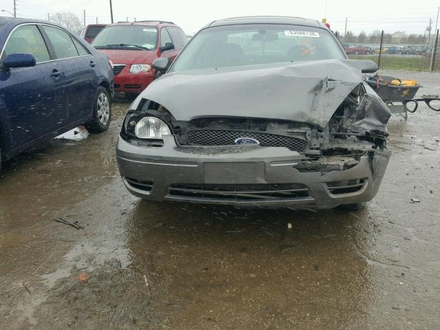 1FAFP55U34A148924 - 2004 FORD TAURUS SES GRAY photo 9