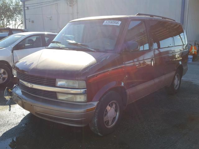 1GNDM19WXWB101747 - 1998 CHEVROLET ASTRO BROWN photo 2