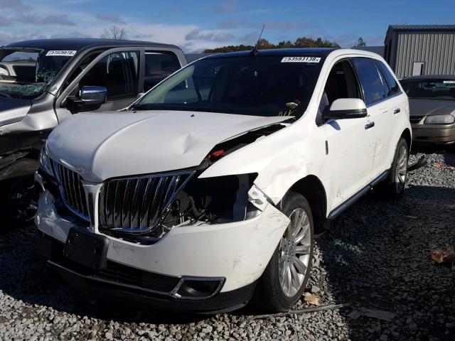 2LMDJ6JK4DBL26924 - 2013 LINCOLN MKX WHITE photo 2