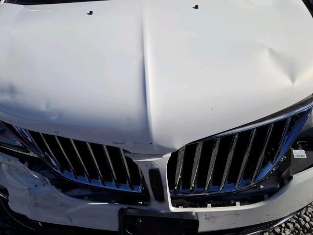 2LMDJ6JK4DBL26924 - 2013 LINCOLN MKX WHITE photo 7