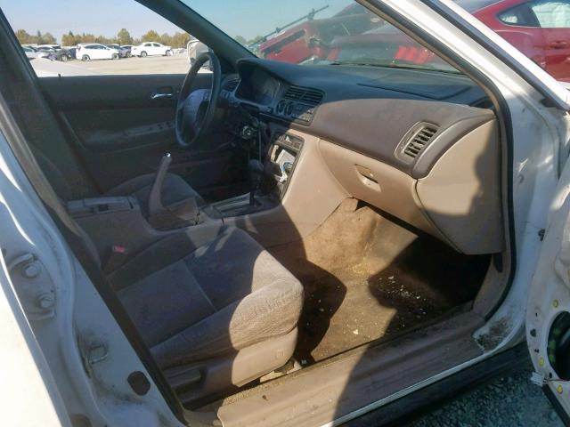 1HGCD563XTA239555 - 1996 HONDA ACCORD LX WHITE photo 5