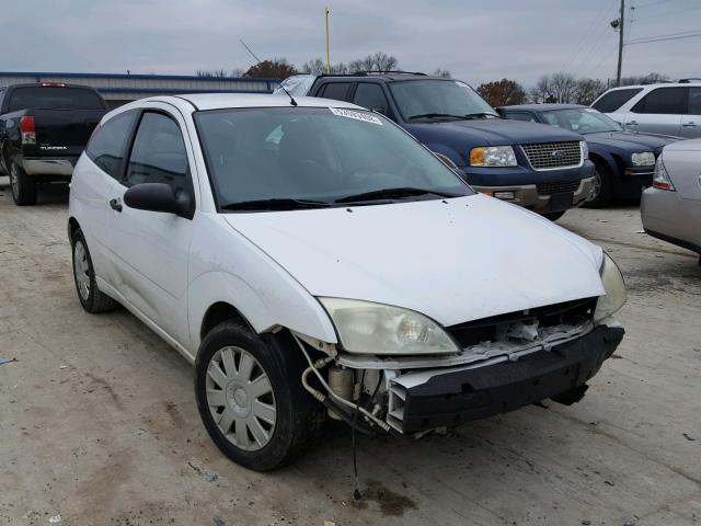 1FAFP31N26W153203 - 2006 FORD FOCUS ZX3 WHITE photo 1