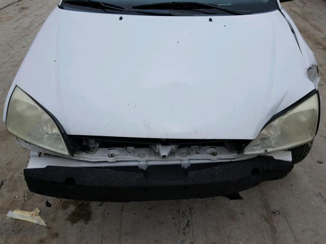 1FAFP31N26W153203 - 2006 FORD FOCUS ZX3 WHITE photo 7