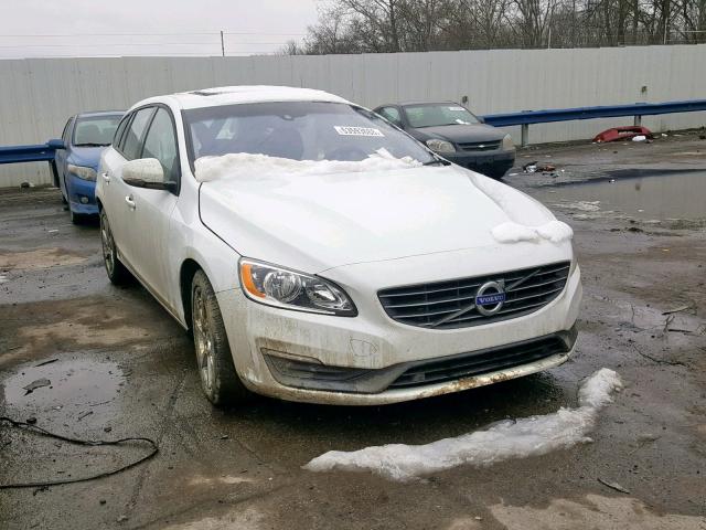 YV126MEA5F1209148 - 2015 VOLVO V60 WHITE photo 1