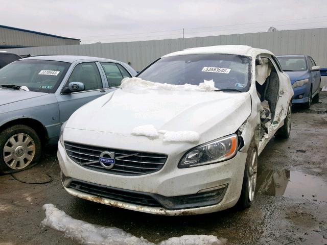 YV126MEA5F1209148 - 2015 VOLVO V60 WHITE photo 2