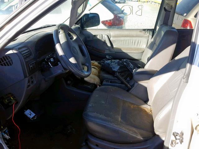 4S6CK58W424400669 - 2002 HONDA PASSPORT E 银色 照片 5