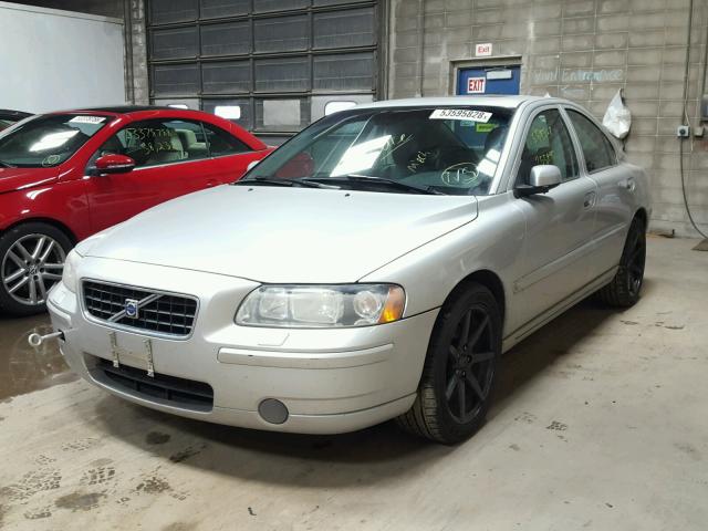 YV1RS592862517668 - 2006 VOLVO S60 2.5T SILVER photo 2
