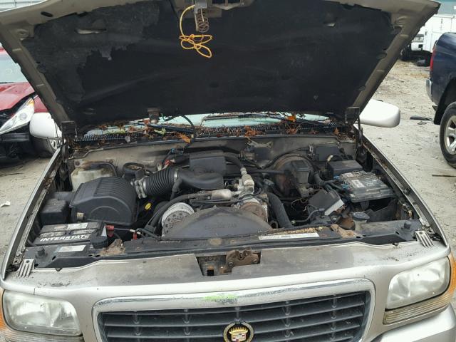 1GYEK63R5YR221530 - 2000 CADILLAC ESCALADE L BEIGE photo 7