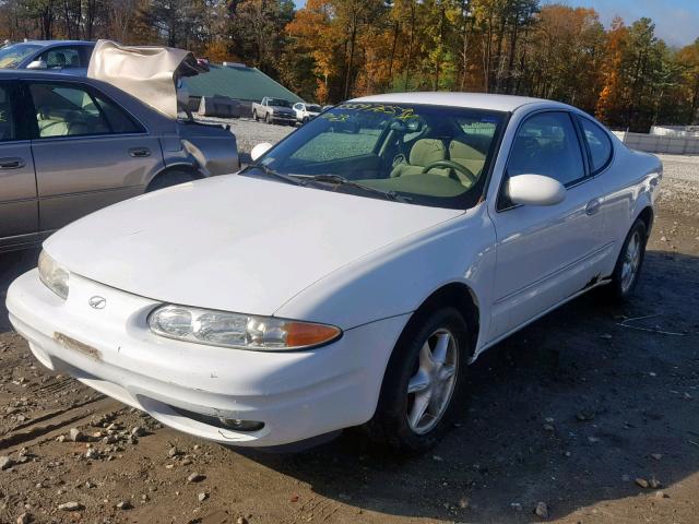 1G3NL12E2XC320618 - 1999 OLDSMOBILE ALERO GL WHITE photo 2