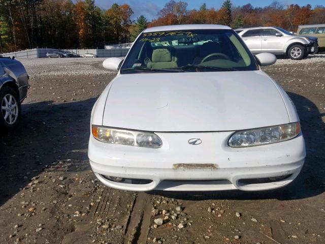 1G3NL12E2XC320618 - 1999 OLDSMOBILE ALERO GL WHITE photo 9