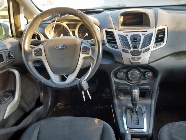 3FADP4FJXCM183418 - 2012 FORD FIESTA SES SILVER photo 9