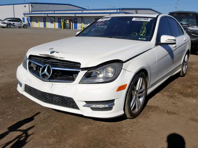 WDDGF4HB8EA962970 - 2014 MERCEDES-BENZ C 250 WHITE photo 2