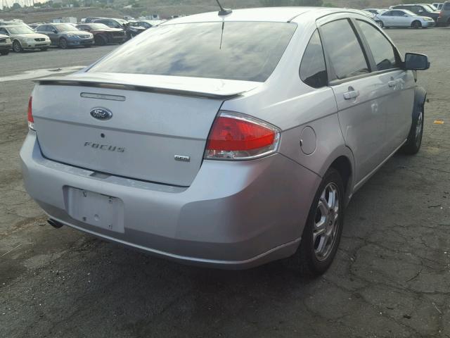 1FAHP36NX9W260828 - 2009 FORD FOCUS SES SILVER photo 4