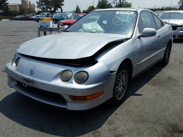 JH4DC4466WS003754 - 1998 ACURA INTEGRA GS SILVER photo 2