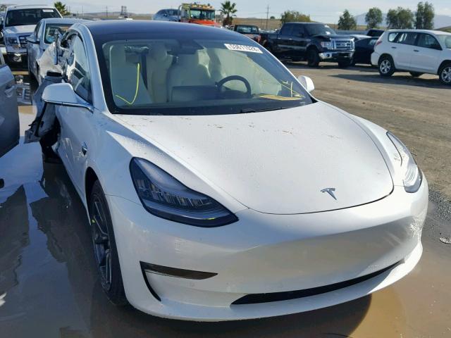 5YJ3E1EB6JF074945 - 2018 TESLA MODEL 3 WHITE photo 1