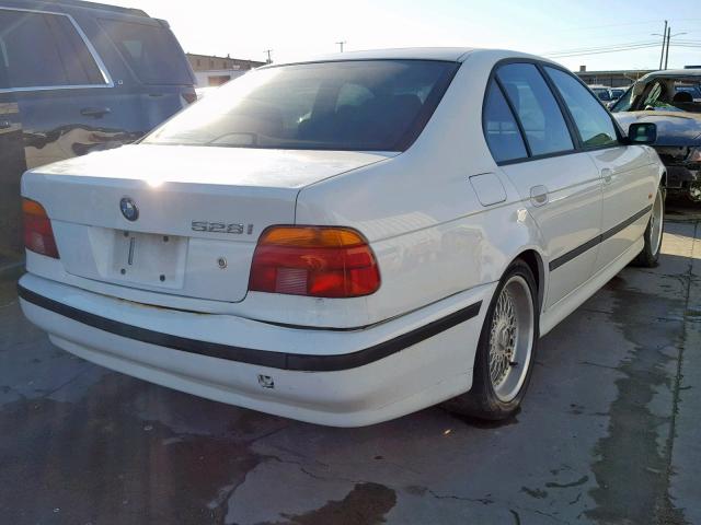 WBADM6348YGU25201 - 2000 BMW 528 I AUTO WHITE photo 4