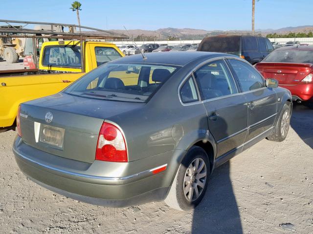 WVWPD63B71P068016 - 2001 VOLKSWAGEN PASSAT GLS GREEN photo 4