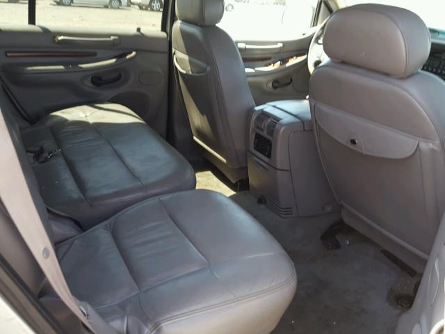 5LMPU28A1YLJ11378 - 2000 LINCOLN NAVIGATOR Gümüş foto 6