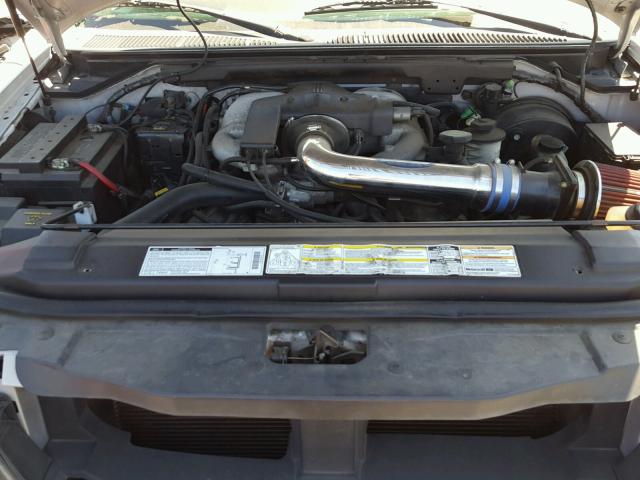 5LMPU28A1YLJ11378 - 2000 LINCOLN NAVIGATOR Gümüş foto 7