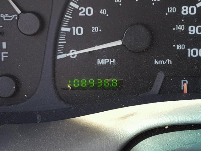 5LMPU28A1YLJ11378 - 2000 LINCOLN NAVIGATOR Gümüş foto 8