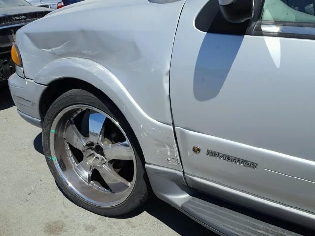 5LMPU28A1YLJ11378 - 2000 LINCOLN NAVIGATOR Gümüş foto 9