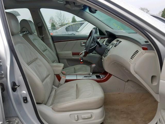 KMHFC46F28A252385 - 2008 HYUNDAI AZERA SE SILVER photo 5