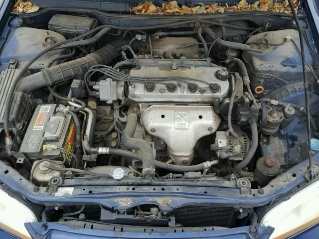 1HGCF86662A070638 - 2002 HONDA ACCORD VAL BLUE photo 7