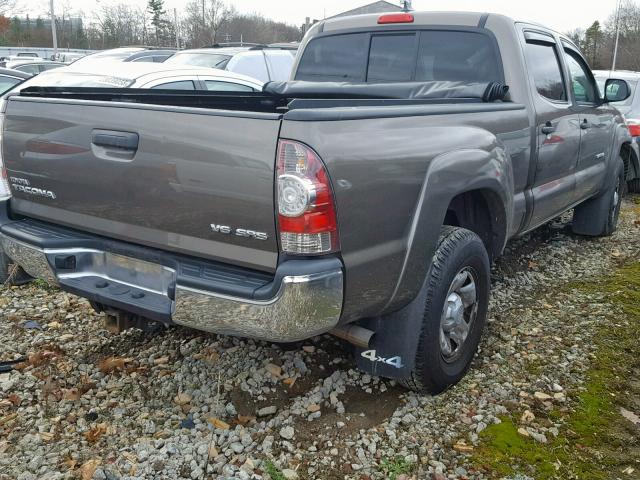 3TMMU4FN7FM085604 - 2015 TOYOTA TACOMA DOU BROWN photo 4