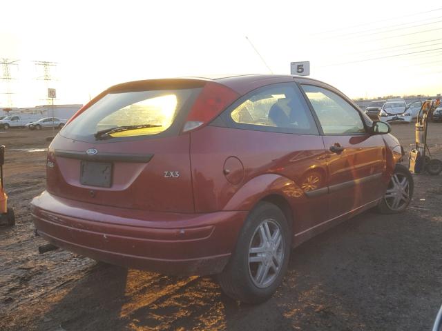 3FAFP31363R105751 - 2003 FORD FOCUS ZX3 RED photo 4