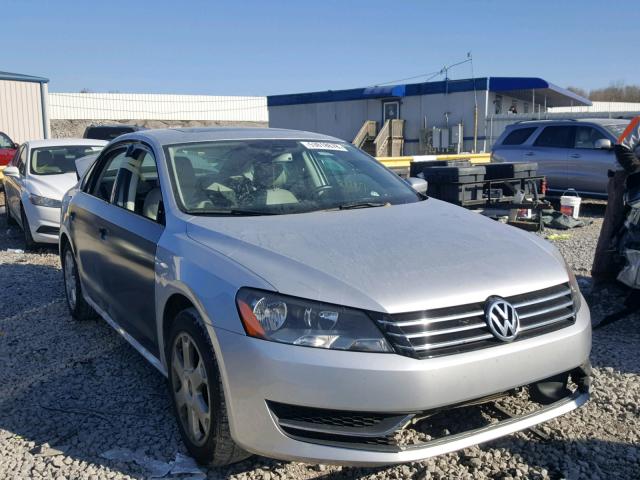 1VWBH7A33DC021784 - 2013 VOLKSWAGEN PASSAT SE SILVER photo 1