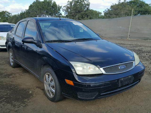 1FAFP34N55W300513 - 2005 FORD FOCUS ZX4 BLACK photo 1