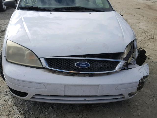 1FAFP34N87W183285 - 2007 FORD FOCUS ZX4 WHITE photo 7