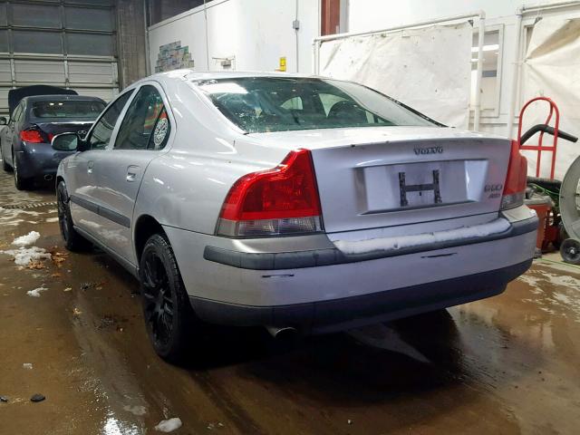 YV1RH59H432236188 - 2003 VOLVO S60 2.5T SILVER photo 3