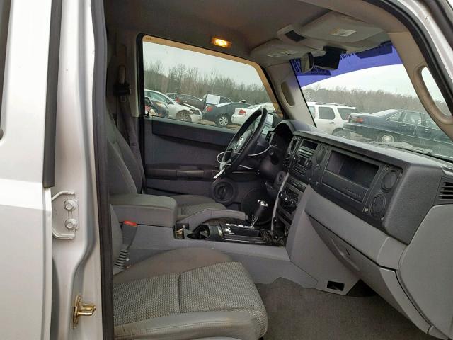 1J8HG48N86C225594 - 2006 JEEP COMMANDER Gümüş foto 5