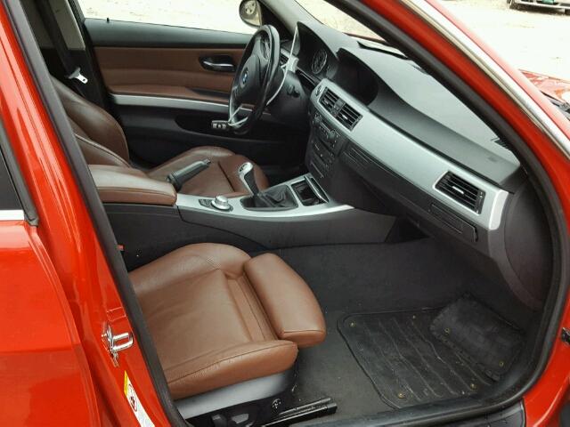 WBAVB33536AZ87525 - 2006 BMW 330 I RED photo 5