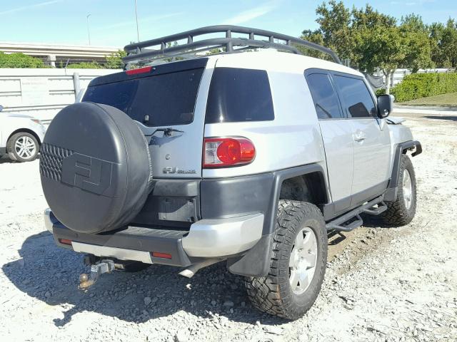 JTEBU11F970048348 - 2007 TOYOTA FJ CRUISER SILVER photo 4