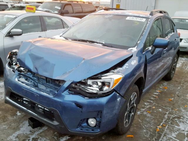 JF2GPABC2HH242097 - 2017 SUBARU CROSSTREK BLUE photo 2