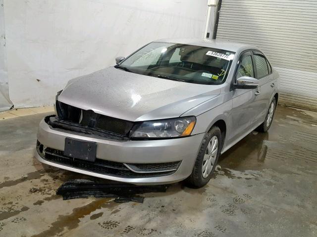 1VWAP7A37DC029224 - 2013 VOLKSWAGEN PASSAT S SILVER photo 2