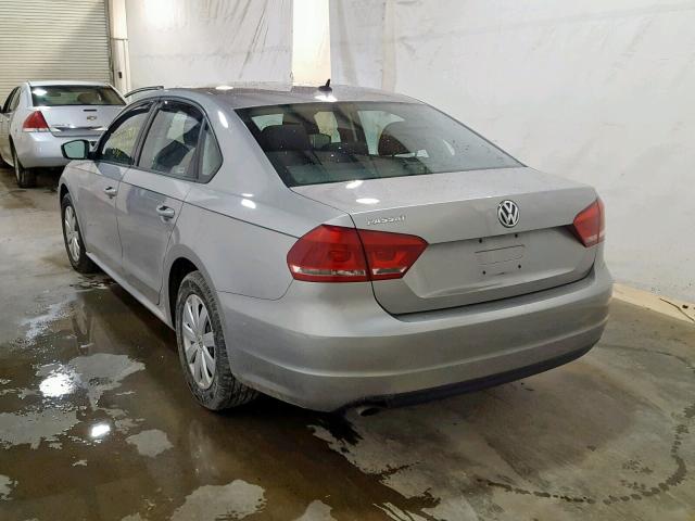 1VWAP7A37DC029224 - 2013 VOLKSWAGEN PASSAT S SILVER photo 3