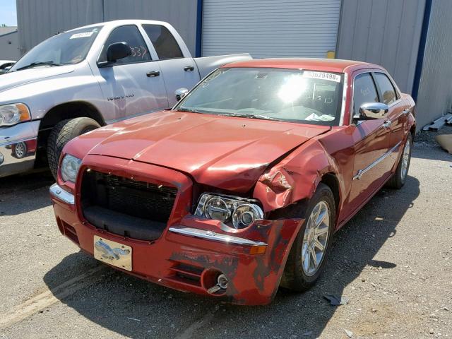 2C3LA63H66H454826 - 2006 CHRYSLER 300C BURGUNDY photo 2