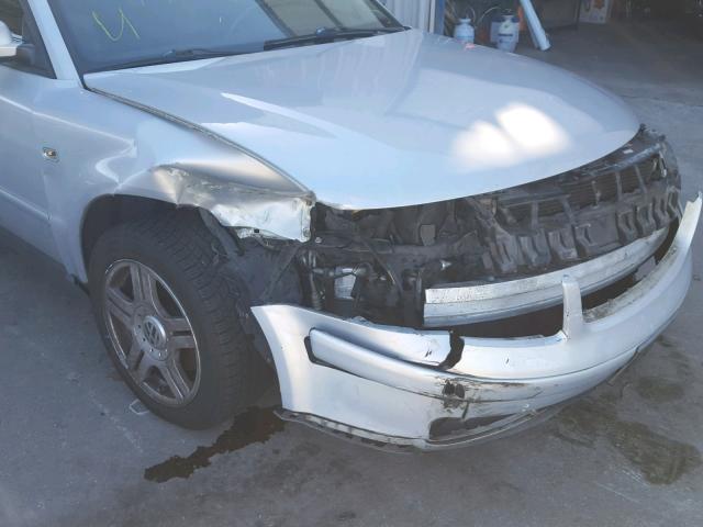 WVWEH63B11E004304 - 2001 VOLKSWAGEN PASSAT GLX 银色 照片 9