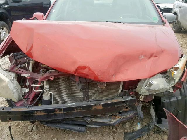 5Y2SL63855Z413961 - 2005 PONTIAC VIBE RED photo 9