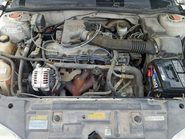 1G1JF524017112508 - 2001 CHEVROLET CAVALIER L WHITE photo 7