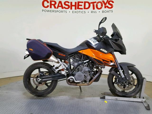 VBKVS940XAM970042 - 2010 KTM 990 SUPERM ORANGE photo 1