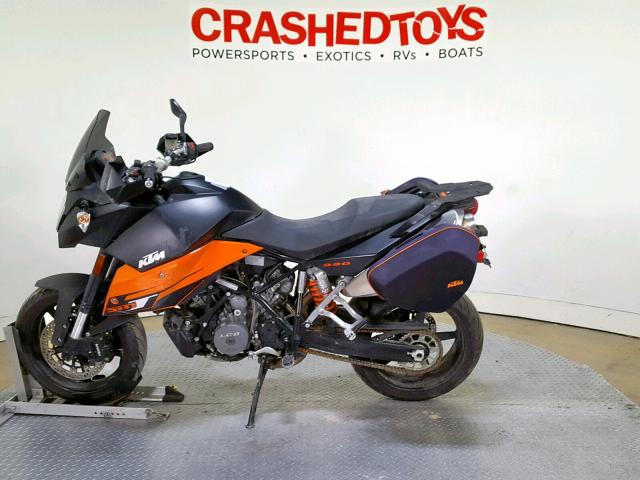 VBKVS940XAM970042 - 2010 KTM 990 SUPERM ORANGE photo 5