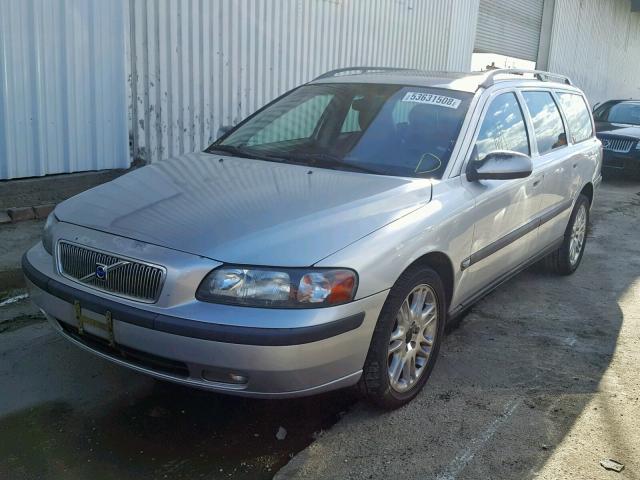 YV1SW53D411014752 - 2001 VOLVO V70 T5 TUR SILVER photo 2