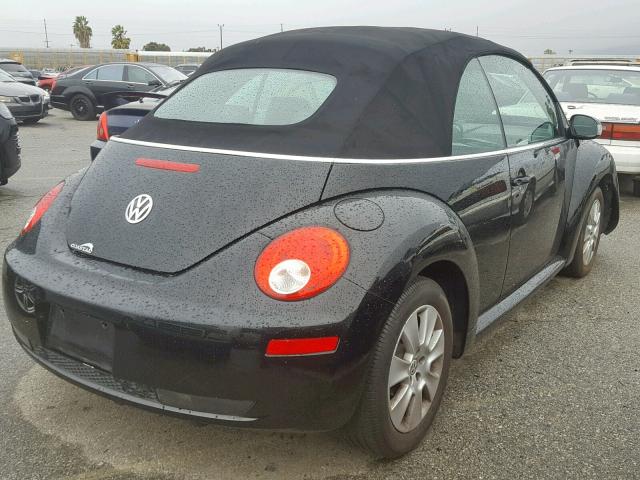 3VWPG31Y98M405649 - 2008 VOLKSWAGEN NEW BEETLE BLACK photo 4