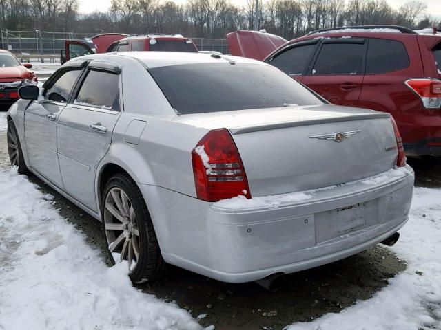 2C3LA73W57H841244 - 2007 CHRYSLER 300C SRT-8 SILVER photo 3