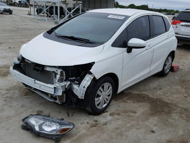 3HGGK5H5XFM759087 - 2015 HONDA FIT LX WHITE photo 2